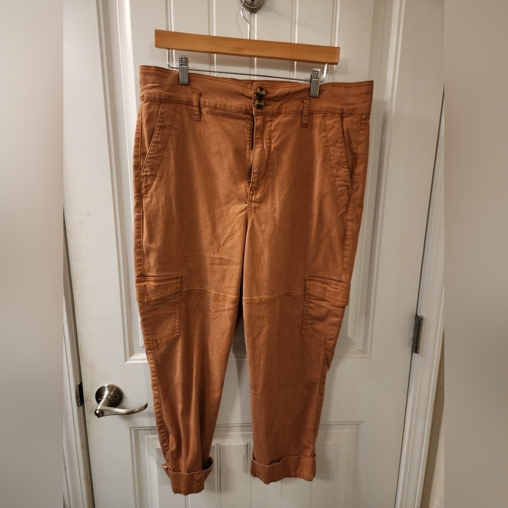 Cabi Rust Brown Cargo Pants Size 10 | Cropped Utility Style